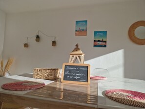 Interior - Maison Ti Laouen Entre Bourg et Plage au Calme Avec 3 Chambres et du Jardin (Plouhinec)