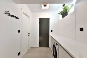 Interior - Phaedrus Living: City Center Luxury Flat Skoufa (Athina)