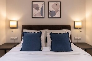 1 bedroom, iron/ironing board, WiFi, bed sheets - Phaedrus Living: City Center Lux Flat Kolonaki (Athina)