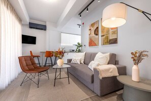 TV - Phaedrus Living: Luxury Penthouse Potamianou (Athina)