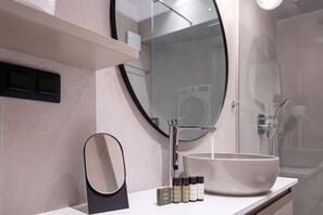 Hair dryer - Phaedrus Living: Luxury Modern City Flat Koukaki (Athina)