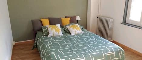 1 bedroom, WiFi, bed sheets