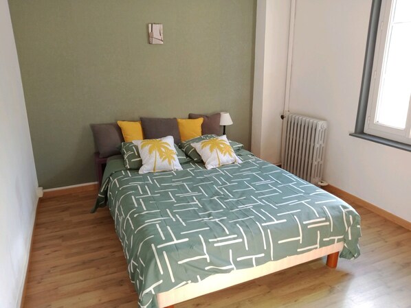 1 bedroom, WiFi, bed sheets