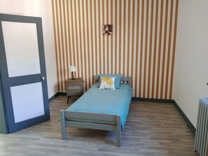 1 bedroom, WiFi, bed sheets