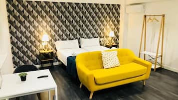 TV connectée de 32 pouces avec chaînes numériques