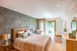 3 camere, ferro/asse da stiro, accesso a Internet, lenzuola