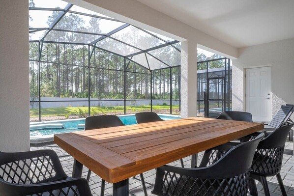 Dining - 4432 Amazing 6BD for a Relaxing Vacation! (Davenport)