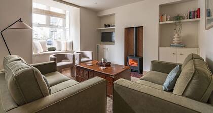 Bryony Cottage: Close to Station