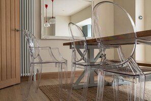 Dining - Bryony Cottage: Close to Station (Windermere)