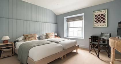 Bryony Cottage: Close to Station