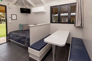 Superior 1 Bedroom Cabin | In-room dining