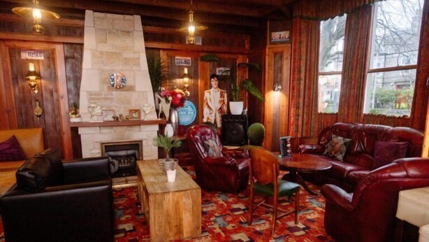 Bar (in der Unterkunft)