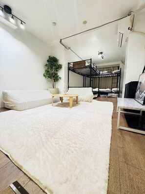 1 bedroom, desk, free WiFi