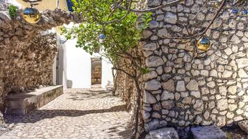 Enceinte de lâhĂ©bergement