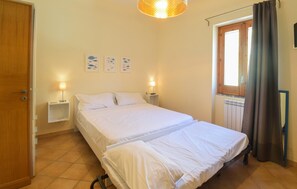 3 chambres, lit parapluie, Wi-Fi gratuit, draps fournis