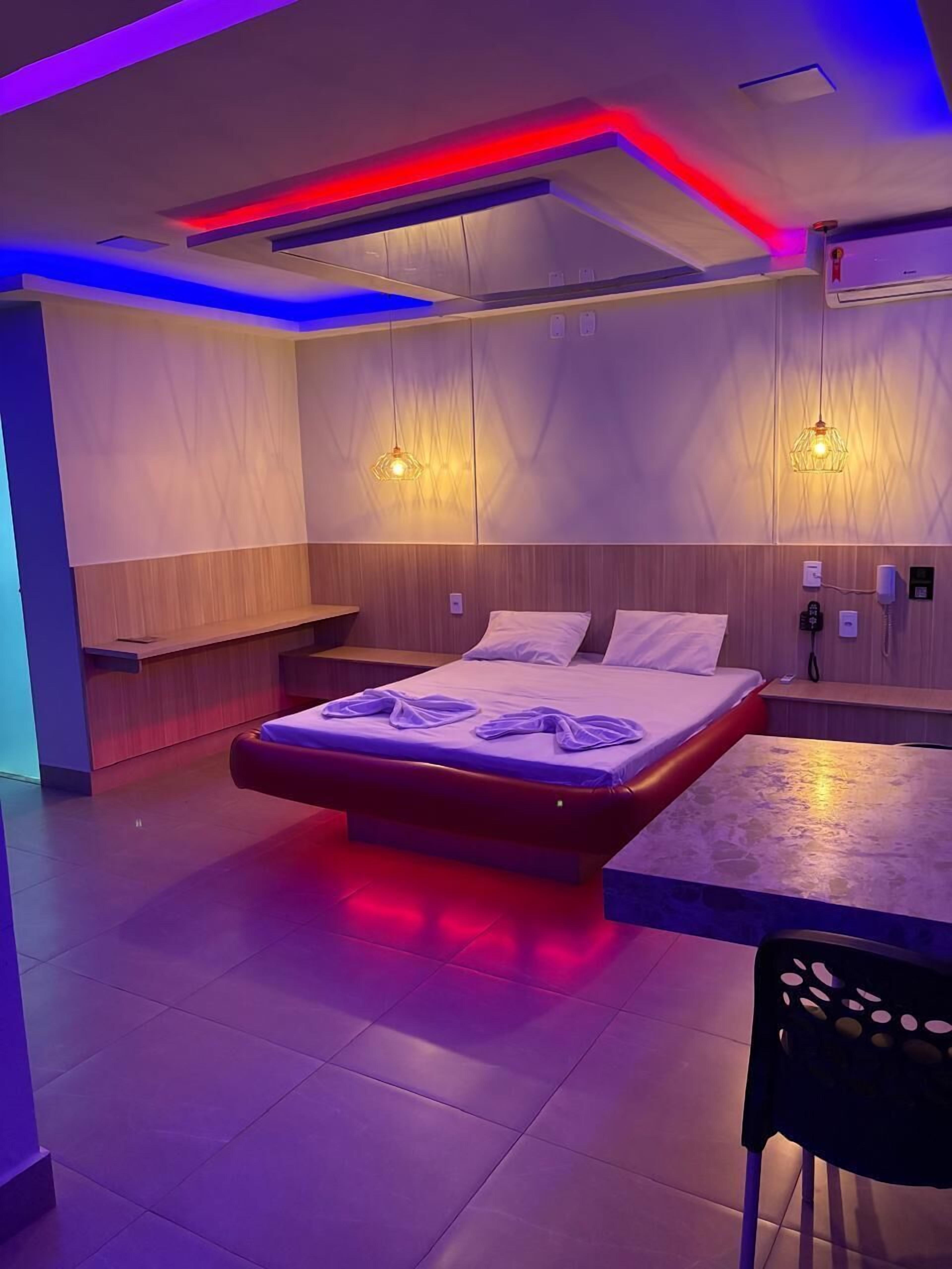 1 habitación, minibar y wifi gratis 