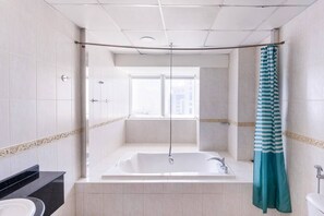 Deluxe Room | Bathroom - Marina Marvel Room Elite Residences (Dubai)