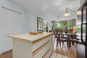Interior - Charming & Updated Maui Banyan 2 Bath (Kihei)