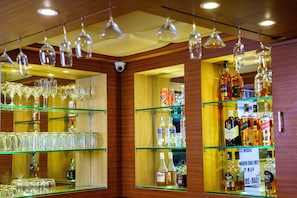 Bar (on property) - Q Saina The Cosmos (Gangtok)