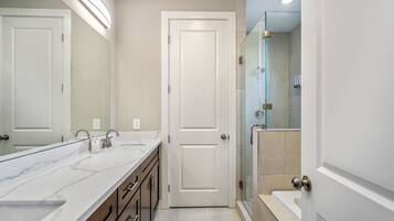 House | Bathroom