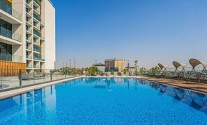 2 座室外游泳池