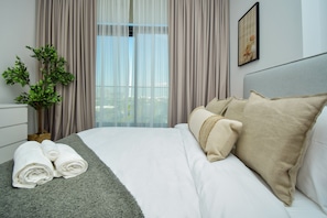 Premium Apartment, Non Smoking, City View - Serene 1BR Prive Residences Dubai Hills by 360 Vacation (Dubai)