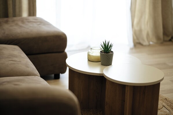 Interior - 5 minutes to the beaches and nice restaurants ! Family apartment w/sea view. (Dobra Voda)