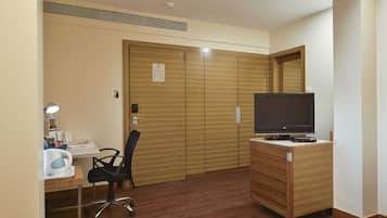 Chambre Deluxe | 1 chambre, minibar, coffres-forts dans les chambres