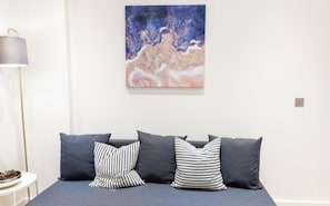 Apartment, 1 Bedroom, Accessible | Living area