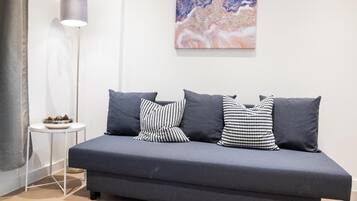 Apartment, 1 Bedroom, Accessible | Living area