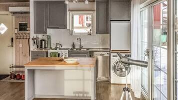 Réfrigérateur, four, plaque de cuisson, lave-vaisselle