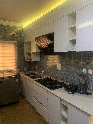 Private kitchen - Tranquil Habitare (Abuja)