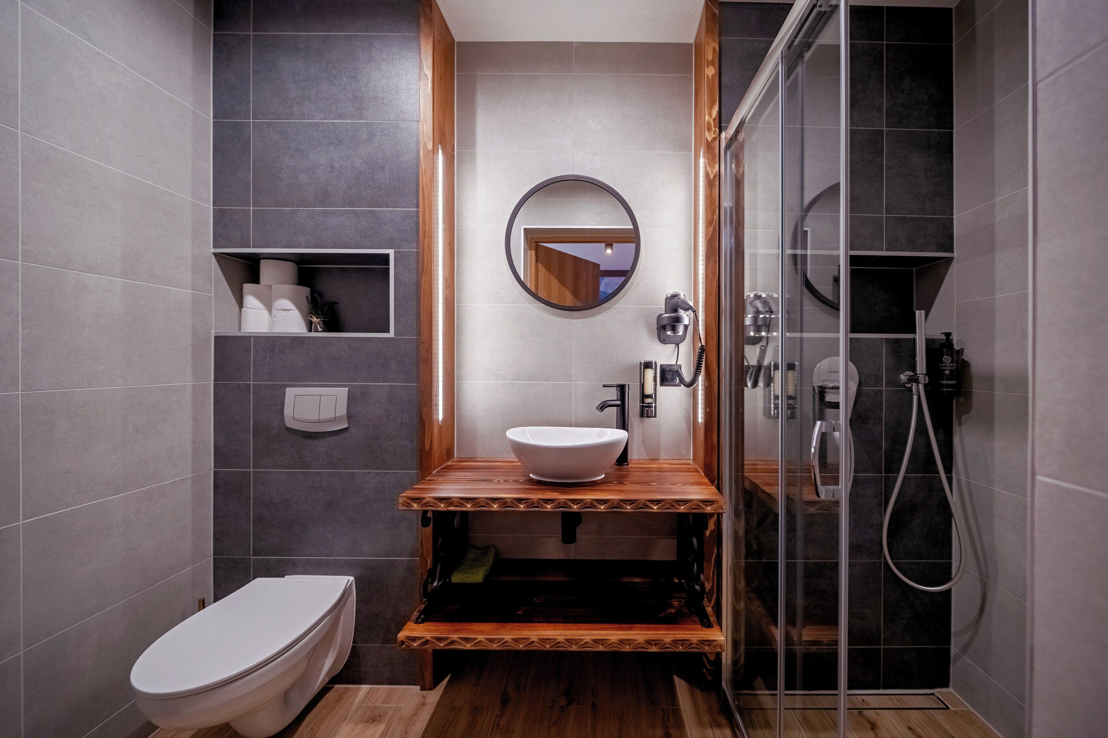 Photo - Willa Folk Prestige