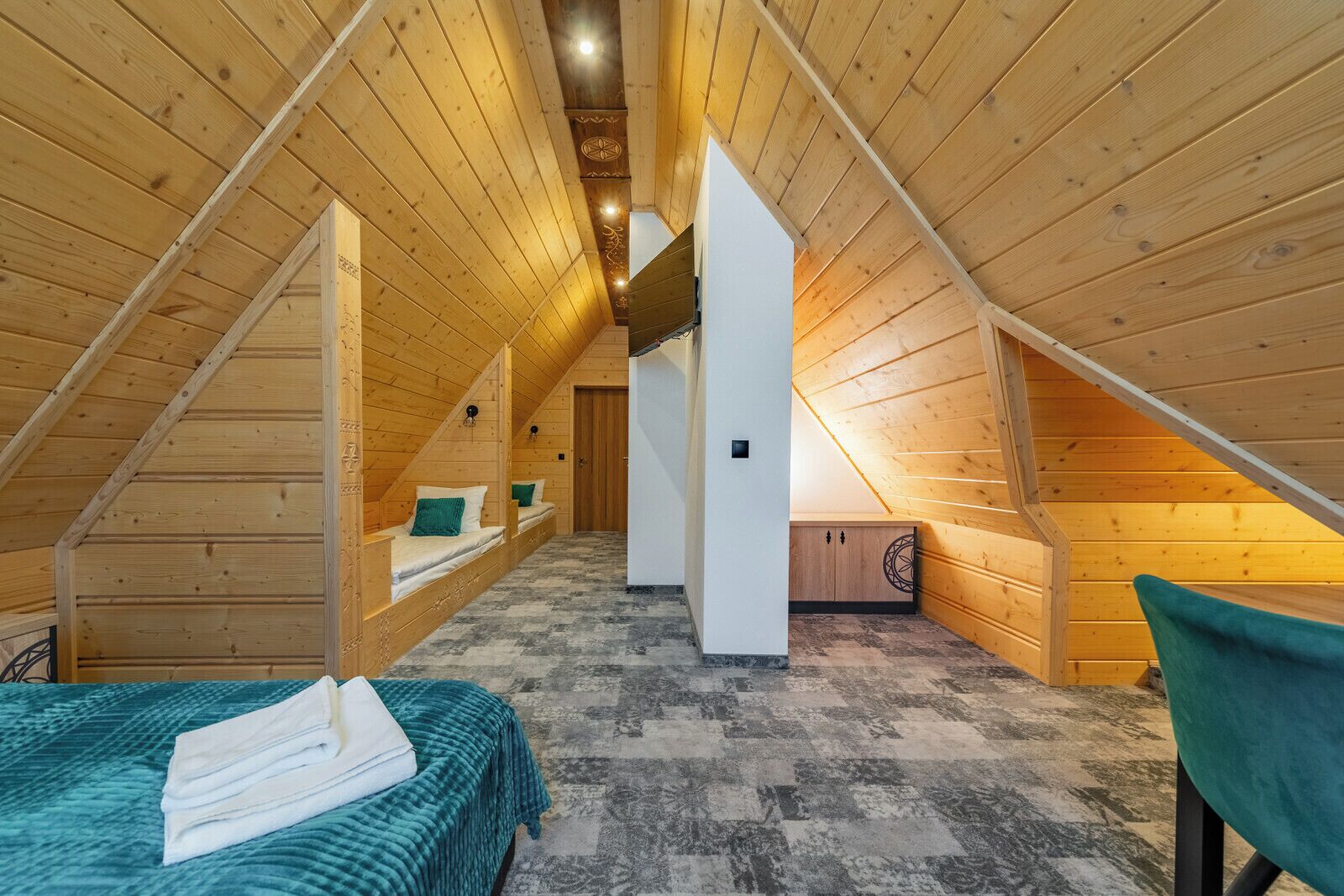 Photo - Willa Folk Prestige