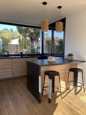 Interior - Lodge Contemporain Avec Jacuzzi en Provence Verte (Tourves)