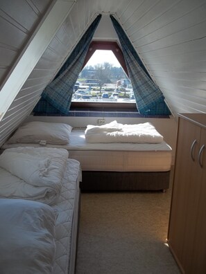 1 bedroom, WiFi, bed sheets - Gästehaus 6 (Butjadingen)