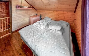 4 bedrooms, travel cot, free WiFi