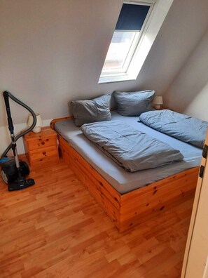 1 bedroom, WiFi, bed sheets - Gästehaus 7 (Butjadingen)