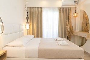Phòng Deluxe | 1 phòng ngủ, bàn, phòng cách âm, truy cập Internet không dây miễn phí 