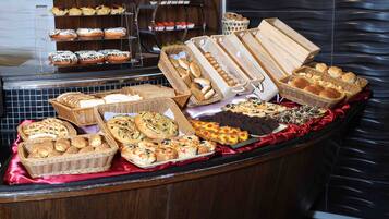 Daily buffet breakfast for a fee