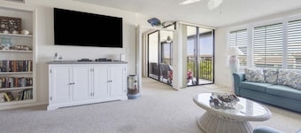 Loggerhead 424 2 Bedroom Condo by RedAwning