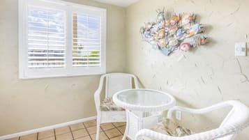 2 bedrooms, free WiFi