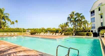 South Seas Bayside Villa 5344 3 Bedroom Condo by RedAwning