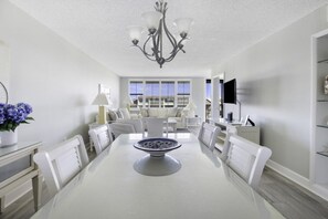 Condo, 2 Bedrooms | Interior