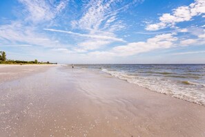 Appart'hĂŽtel, 2 chambres | Plage