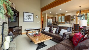 Unclassified image, 3 of 22, button - 6554 Settlers Creek 3 Bedroom Townhouse by RedAwning (Keystone)
