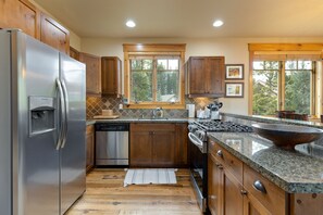 聯排別墅, 3 間臥室 | 私人廚房 | 電冰箱、烤箱、咖啡機/沖茶器、烤麵包機