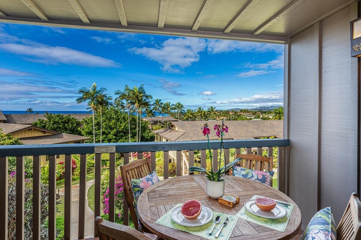 Condo, 2 Bedrooms | Outdoor dining