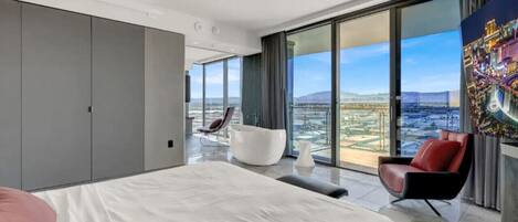 1 多间卧室、办公桌、熨斗/熨衣板、WiFi