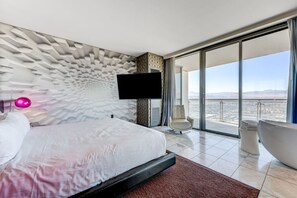 2 Schlafzimmer, Schreibtisch, Bügeleisen/Bügelbrett, WLAN